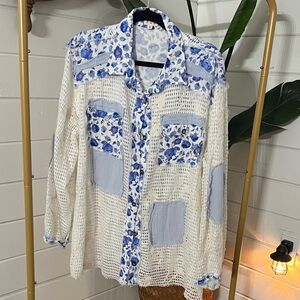 POL White and Blue Floral Button Down Shirt